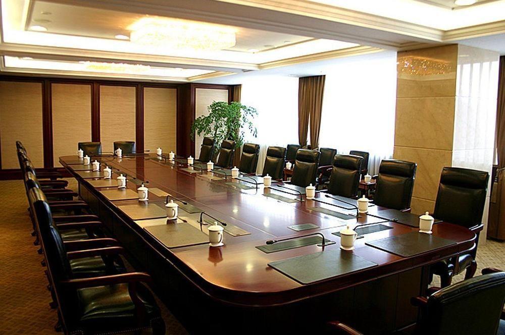 Xinghua Hotel 3*
